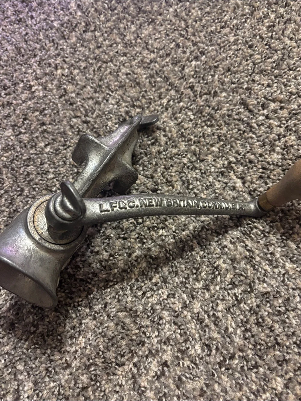 Hand-crank meat grinder or food grinder